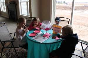 kids eating cupcakes3