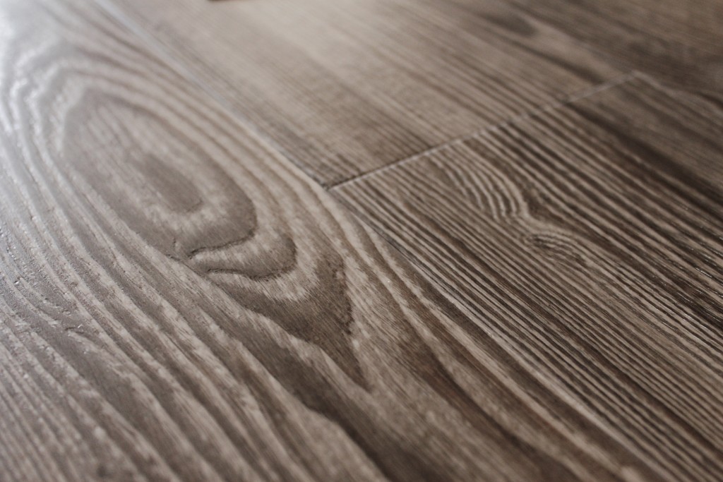 hroton lvt wood2