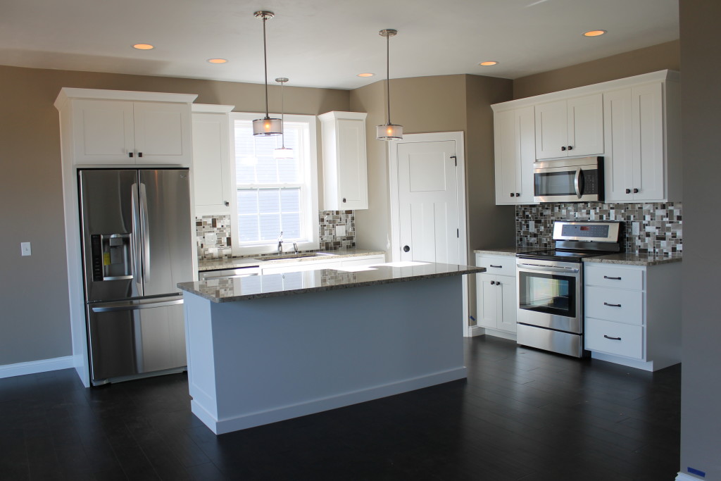 5322 white kitchen with large center island