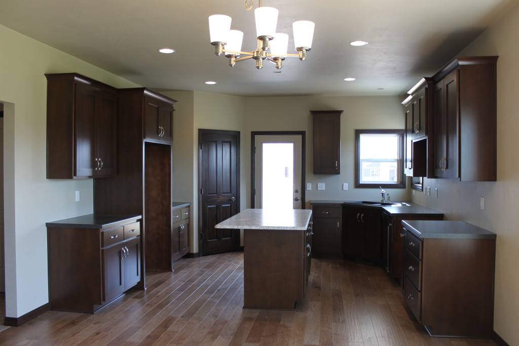 RR kitchen with corner sink