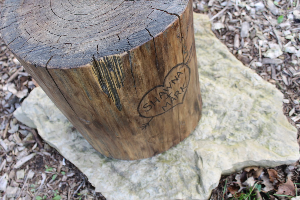 stump table lettering details