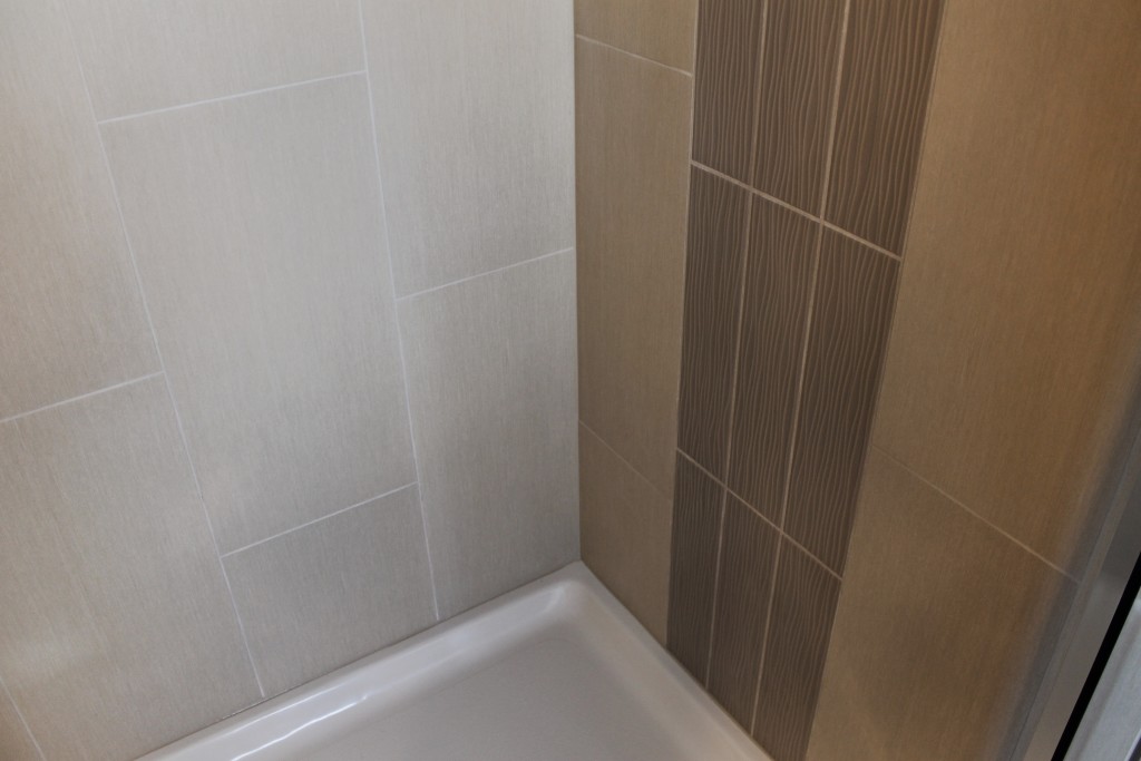 5335 master shower tile detail