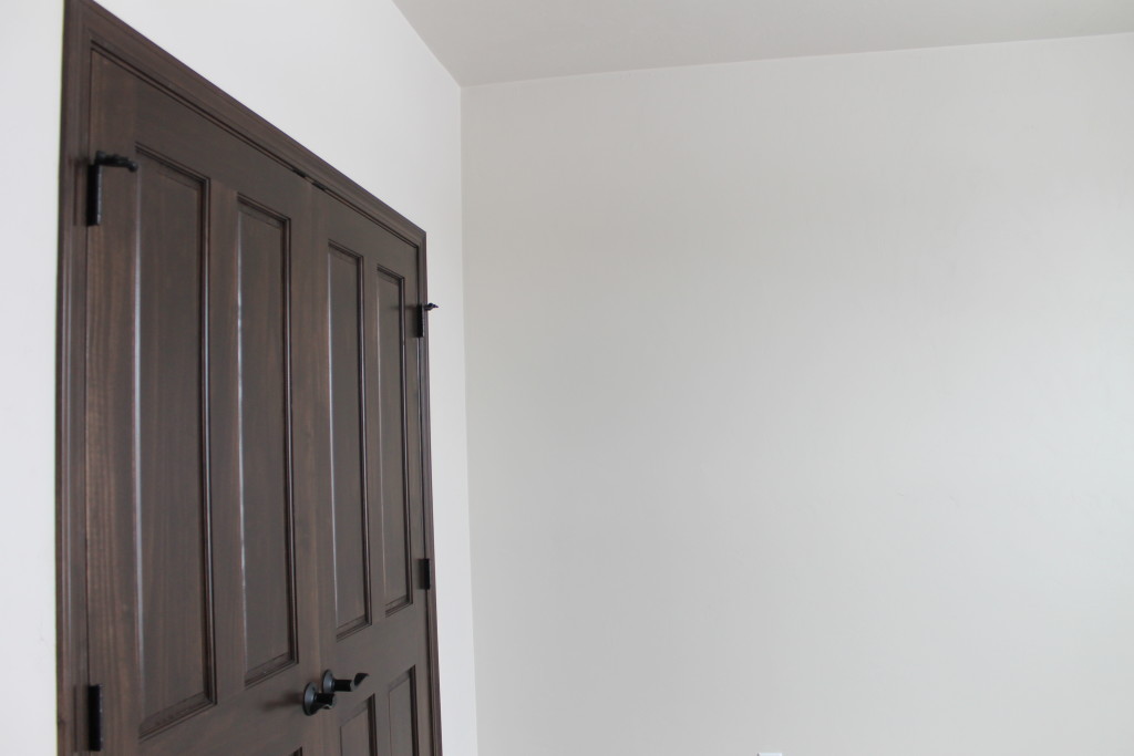 5337 closet doors in bedroom