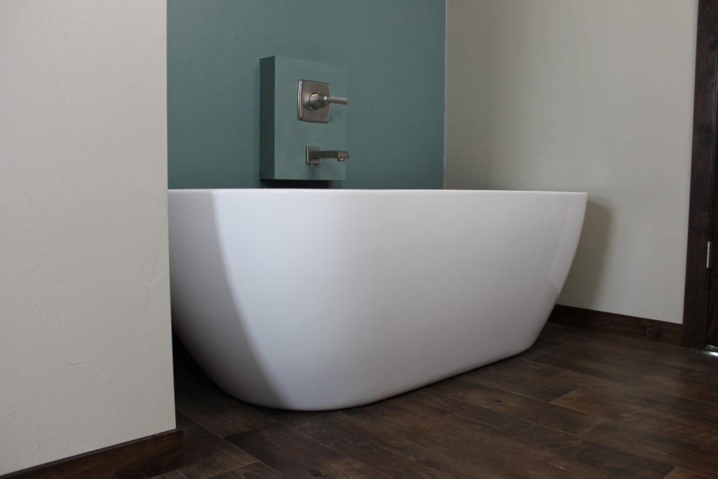 free standing tub at lamphere project