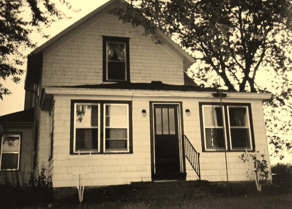 house sepia