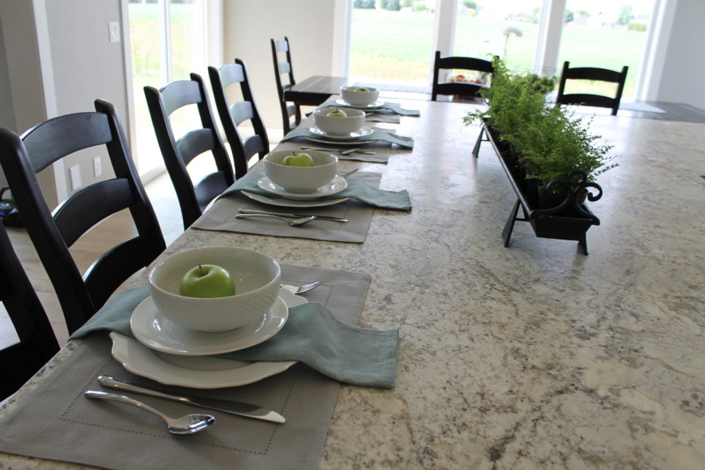 place setting at the parade house aug2016