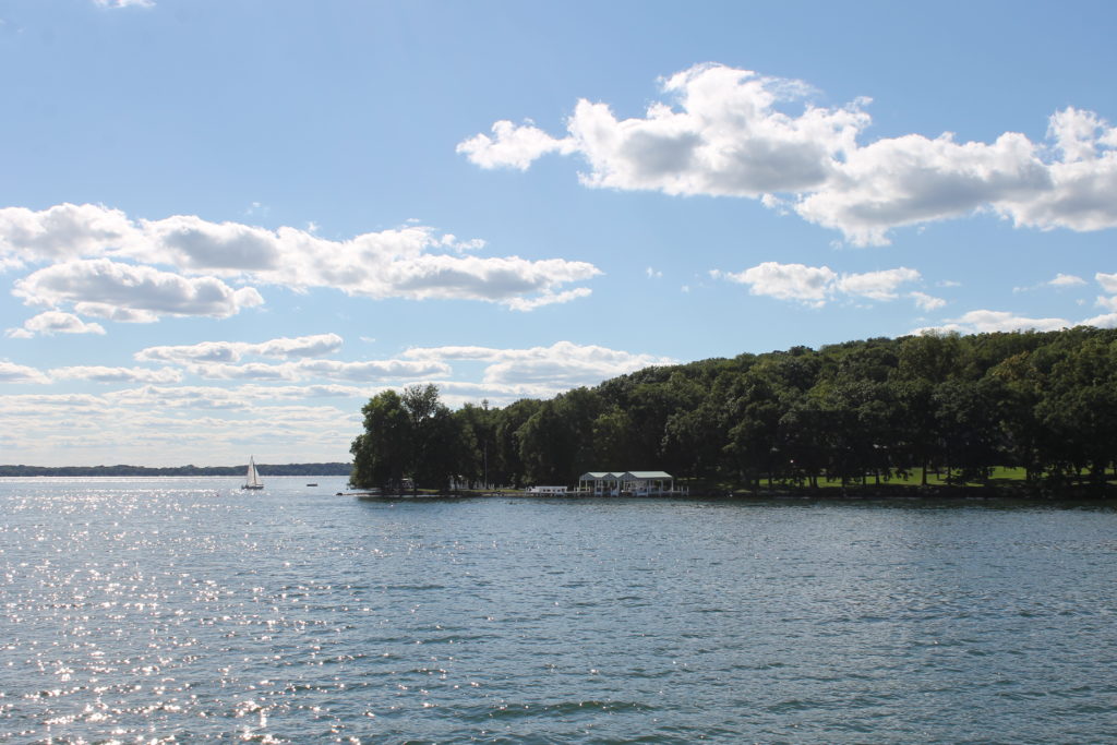 green-lake-wi-boat-tour-sugar-loaf-island-2016