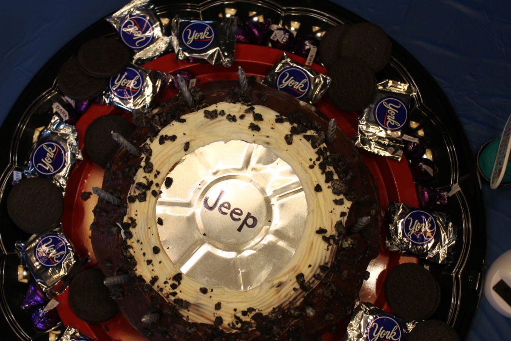 jeep-cake-final-display-2