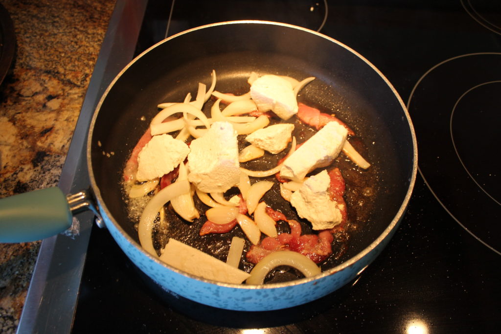 adding-bacon-and-onions-to-sunday-night-supper-mushroom