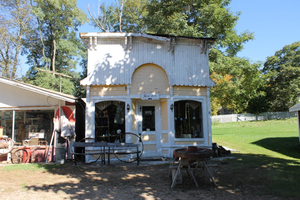 fall-tour-wheeler-store-in-rural-wi