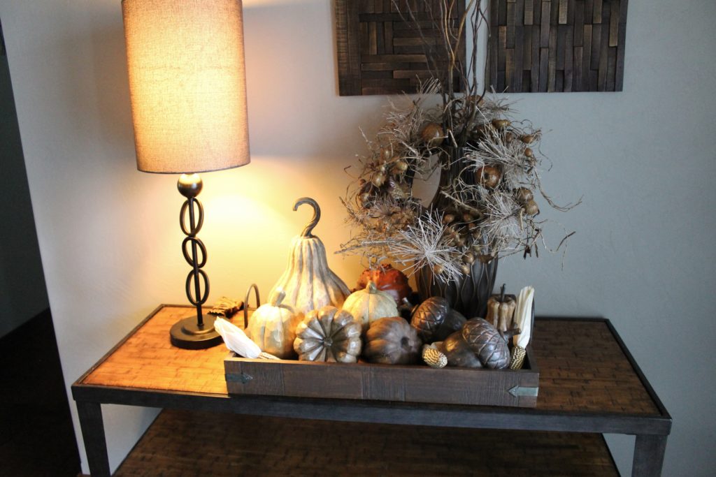 foyer-table-with-pumpkins-and-fall-decor