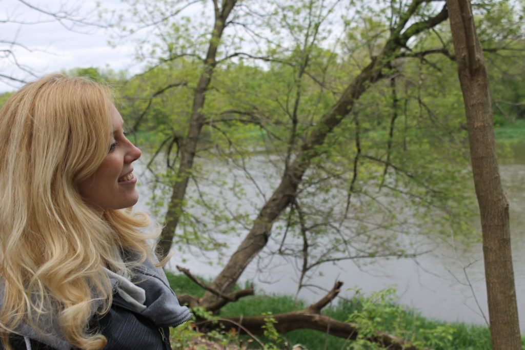 me-gazing-at-river-aztalan-state-park-wi-2016