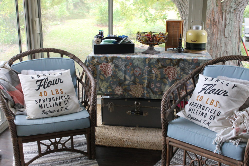 sunroom-with-flour-pillows-oct-2016