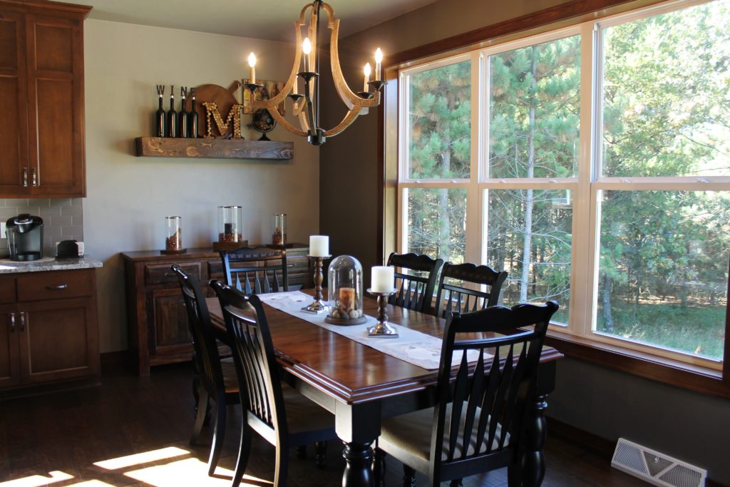 the-dining-room-at-millers-with-autumn-decor