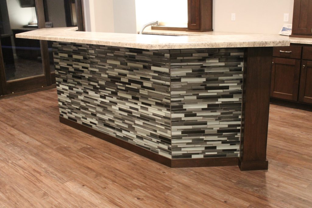 tiled-ll-bar